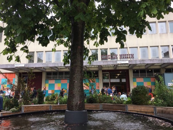 huilende boom Bijlmerbajes